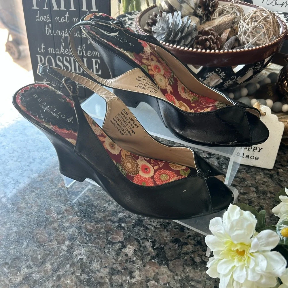 ✨ Black Patent Slingback Wedge Peep-Toe Heels -never worn defect scratches